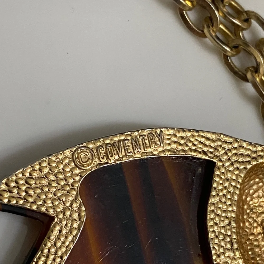Sarah Coventry Gold Tone Fish Pendant Necklace with Tortoiseshell Accent